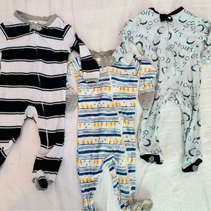 0-3 months Burt’s bees onesies with fold over cuffs. Set of threeS